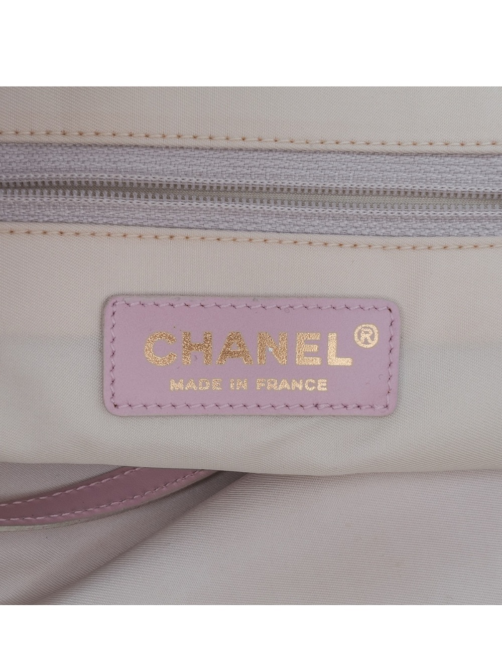 CHANEL pink CC logo Travel Tote - Picture 11 of 16
